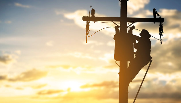 Lineman 3